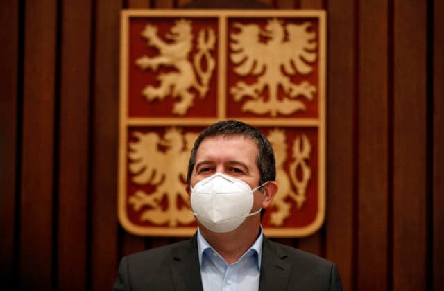 Český minister Hamáček chcel údajne vymeniť Vrbětice za Sputnik, opozícia žiada jeho demisiu
