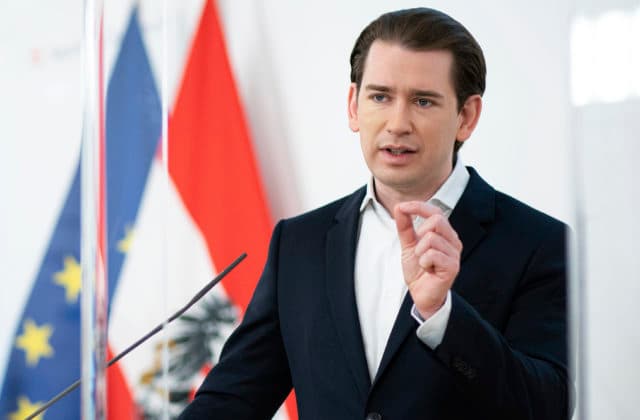 Rakúskeho kancelára vyšetrujú protikorupčné orgány, Kurz mal ponúkať výhody ruskému investorovi