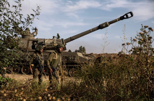 Izrael začal nové útoky na Pásmo Gazy, počas náletov zahynulo vyše 40 ľudí