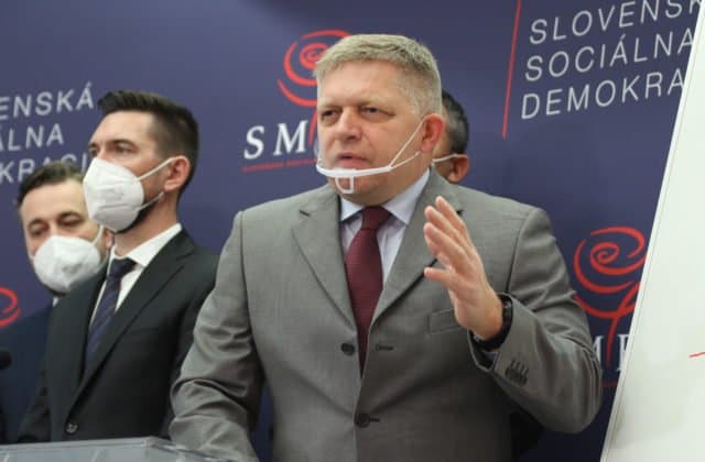 Fico chce navrhnúť skrátenie pracovného týždňa na štyri dni, zamestnávatelia sa nemusia obávať strát