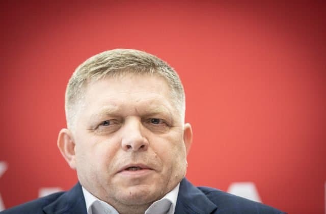 Kto bude ďalší? Pýta sa Fico po zatknutí Szabóa a chce hlavu ministra Mikulca (video)