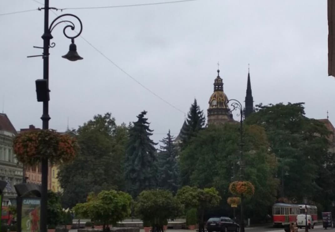 Dnes bude premenlivá až veľká oblačnosť a chladno
