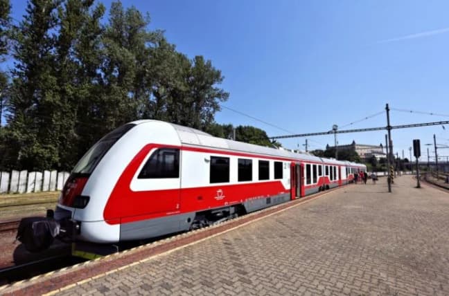 Cestujúci vlakmi Železničnej spoločnosti Slovensko si v 1. triede za lístok priplatia