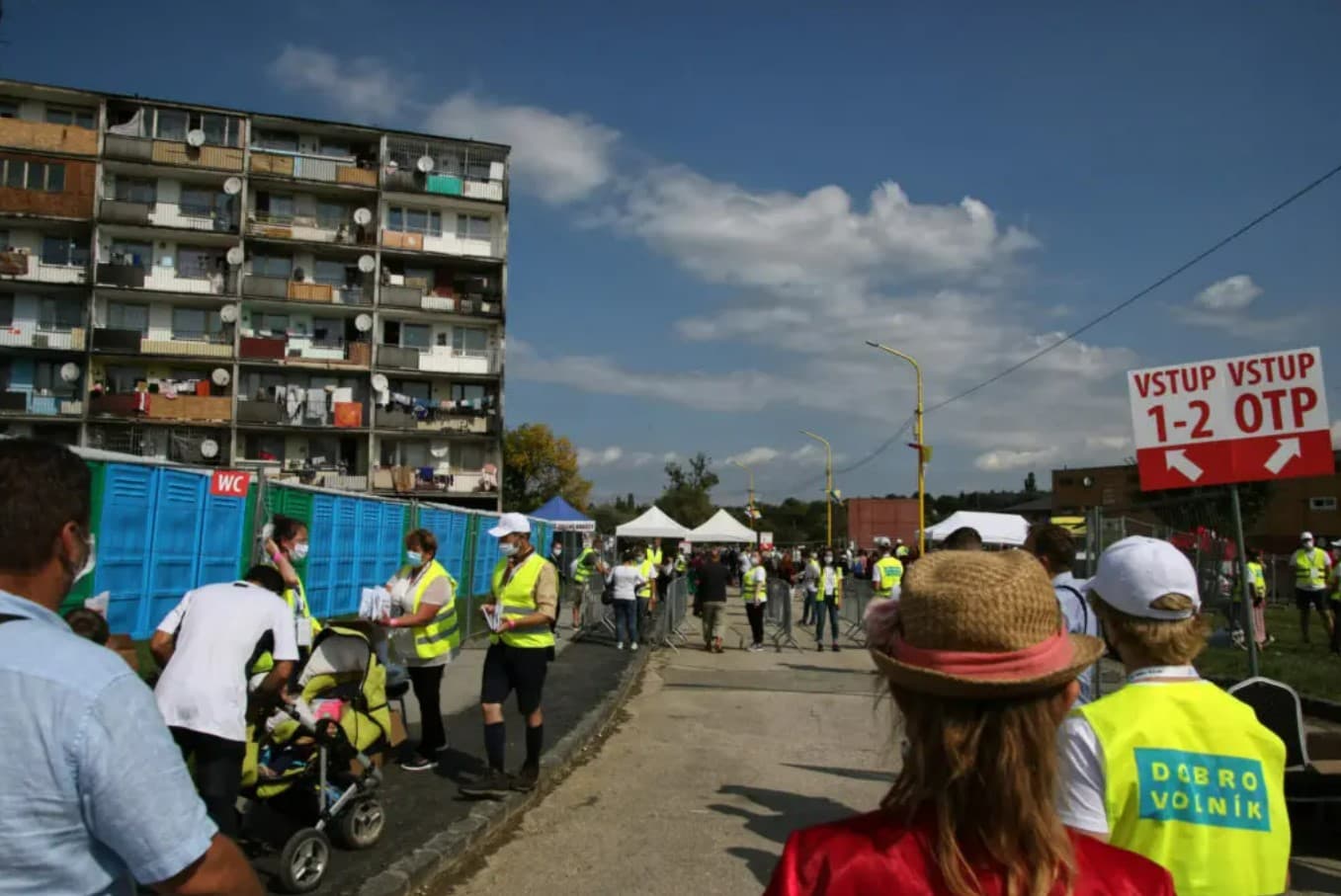Účastníci stretnutia s pápežom na košickom Luníku IX sa môžu doma otestovať na COVID-19