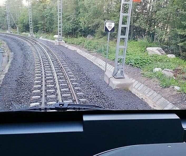 Žena po zrážke s vlakom zraneniam podľahla
