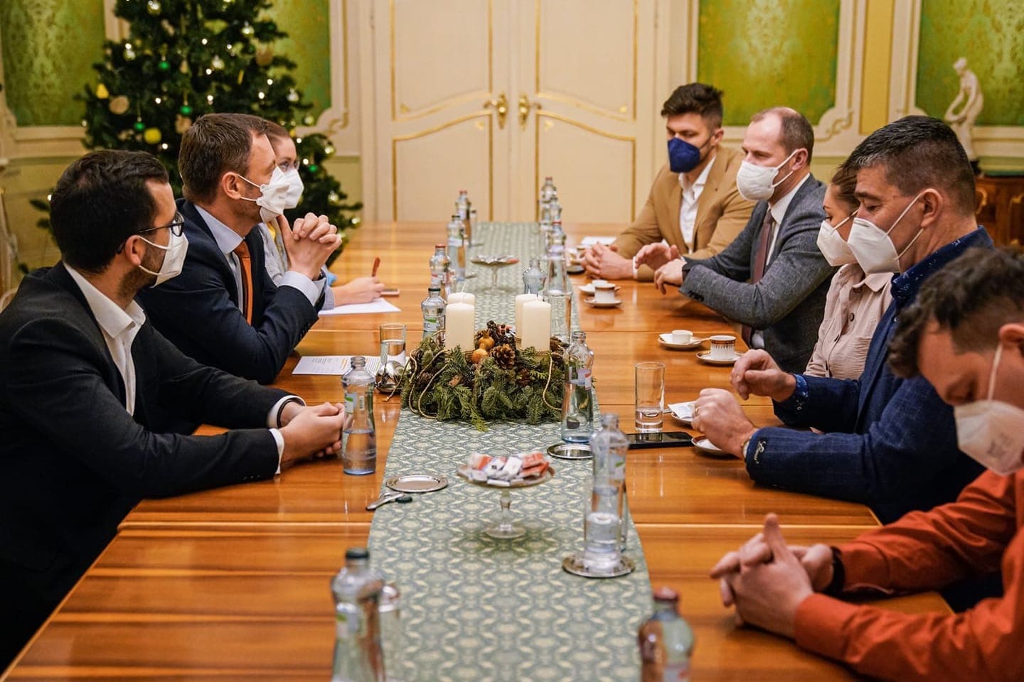 Eduard Heger diskutoval s predstaviteľmi gastro sektora a cestovného ruchu o ich situácii