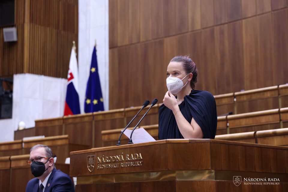 Podmienky pre šport by mali byť známe v piatok, hovorí poslankyňa Tabák