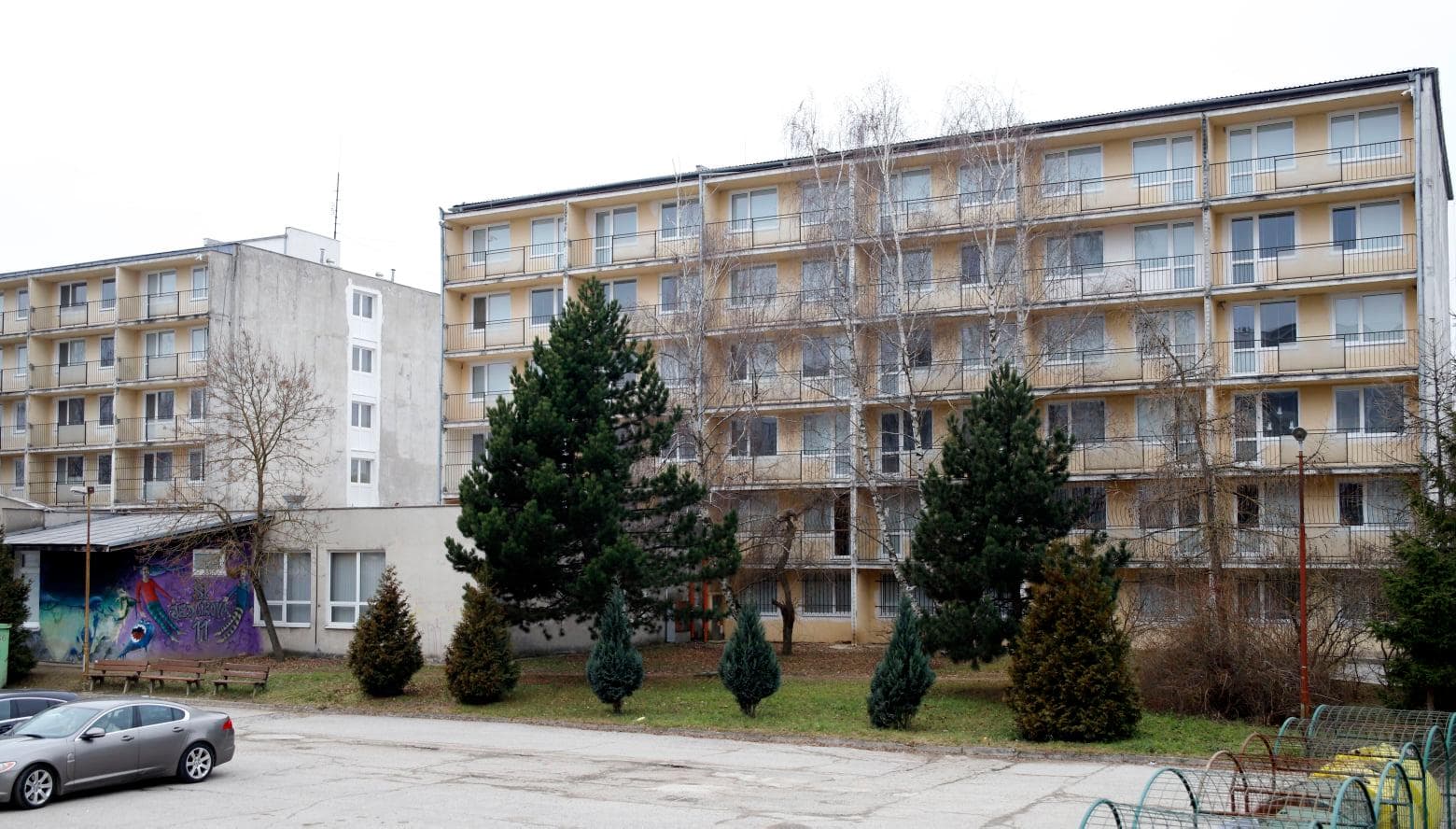 Stredoškolské internáty na Jedlíkovej prešli rekonštrukciou (FOTO)
