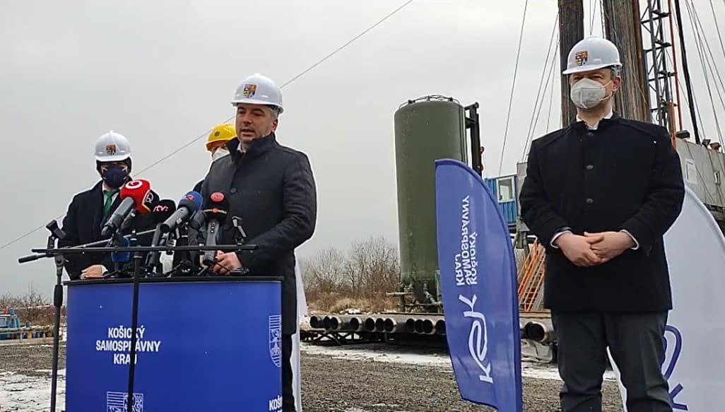 KSK začal s geotermálnym vrtom. Dočkáme sa vlastného aquaparku?