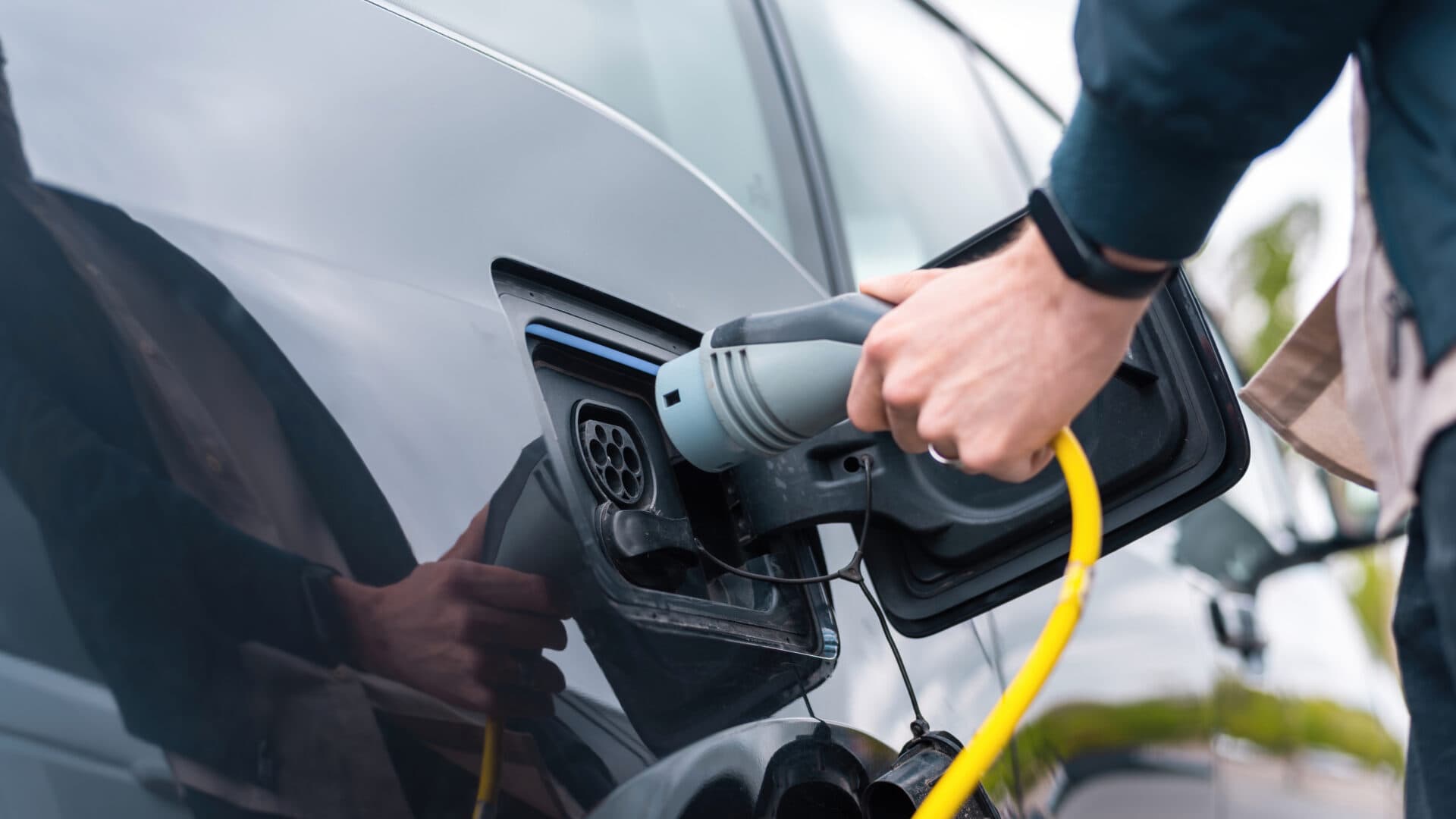 Ministerstvo vnútra chce kúpiť 705 nových policajných áut na elektrický alebo hybridný pohon