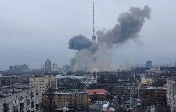 PREHĽAD UDALOSTÍ (13. 10.): Ruské sily zaútočili dronmi na Kyjevskú oblasť
