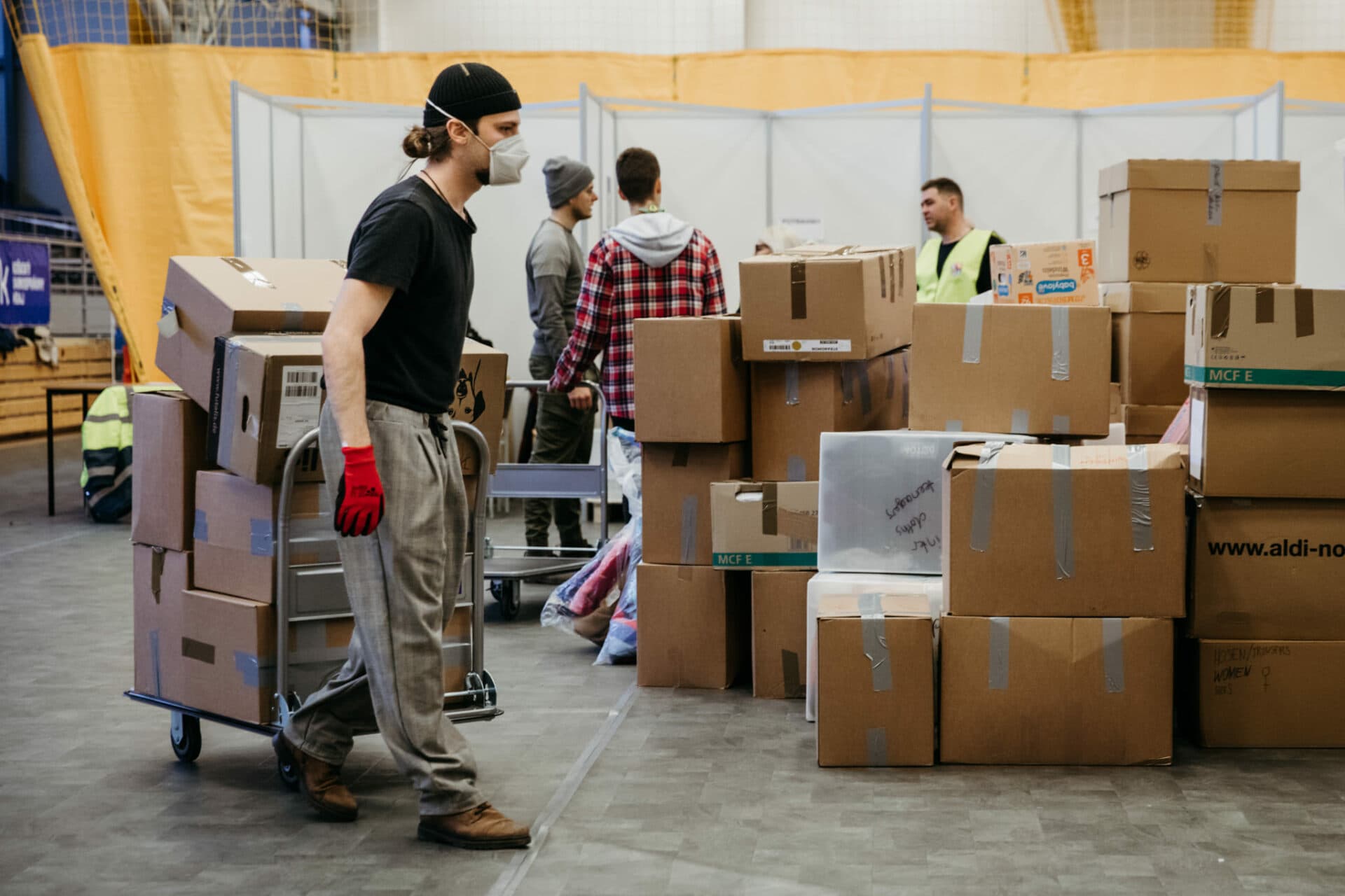 Župné sklady pomáhajú Ukrajincom. Vydali 40 ton humanitárnej pomoci