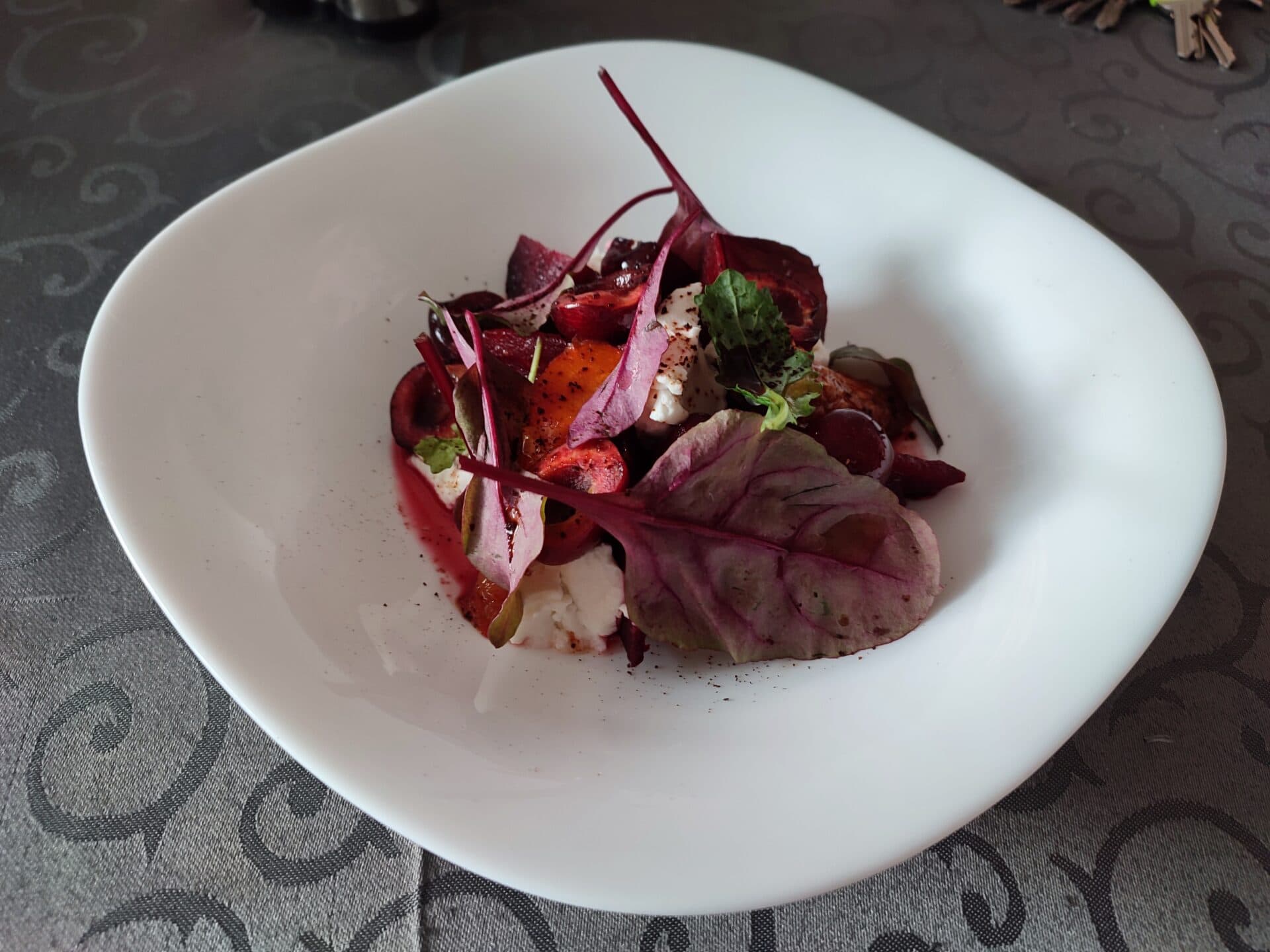 RECEPT: Reprezentačný šalát v podaní kuchárov z Hotelovky