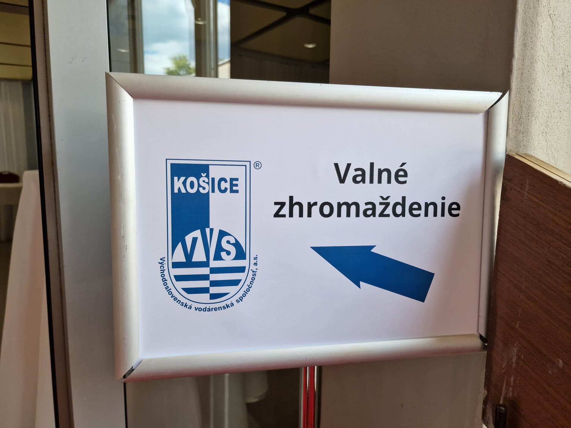 Akcionári schválili novú cenu akcií VVS