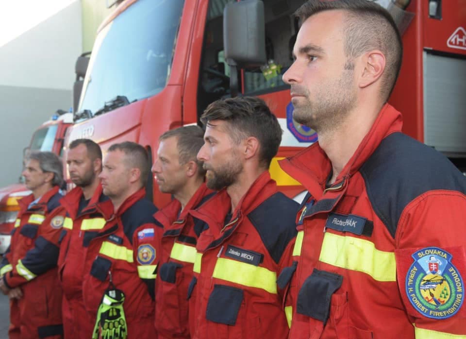 Slovenskí hasiči dostali najlepšie referencie za pomoc v Slovinsku (FOTO)