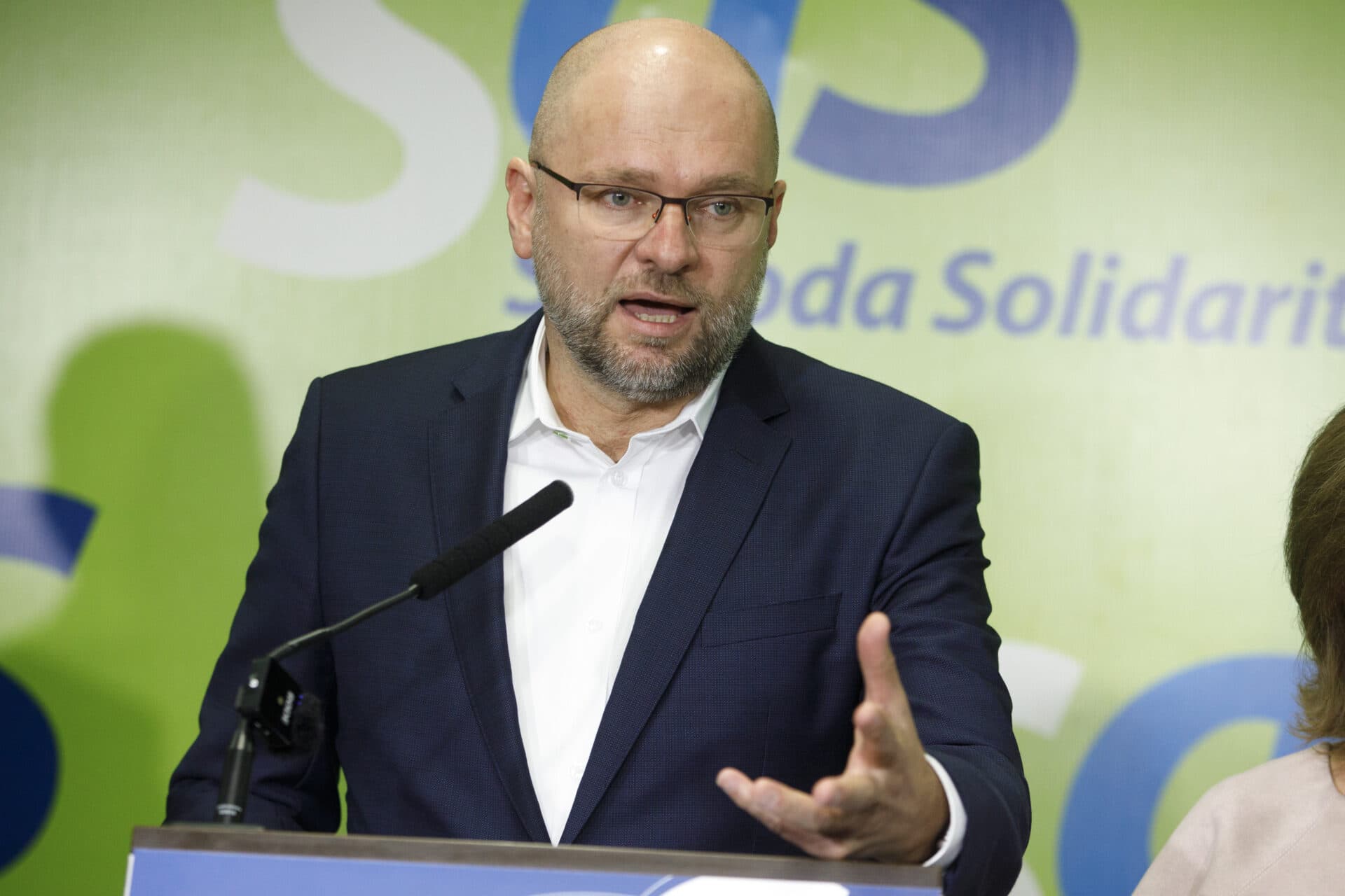 Sulík podal demisiu, žiada o to aj Matoviča