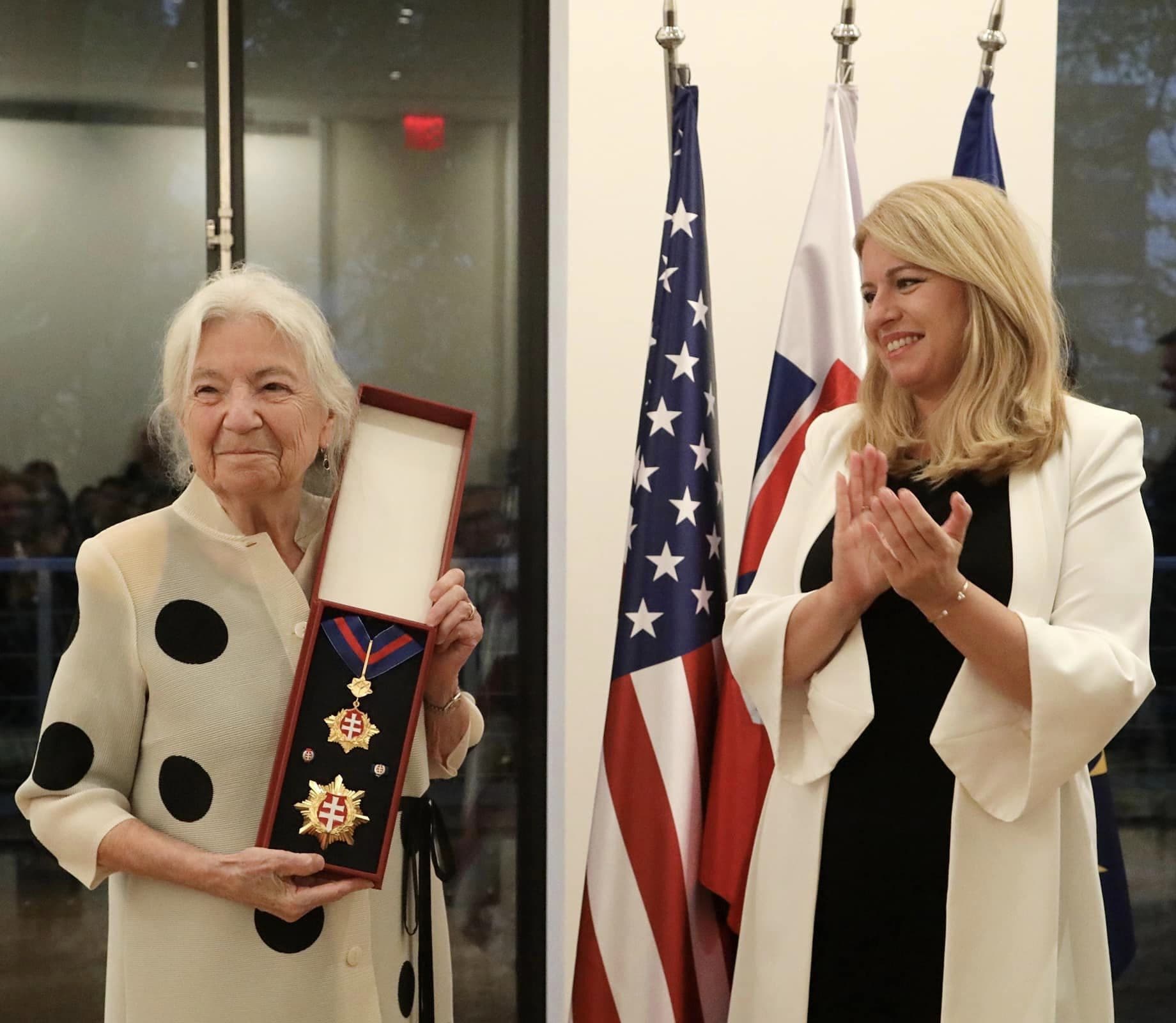 Zuzana Čaputová počas návštevy v USA ocenila vedkyňu Ruženu Bajcsy