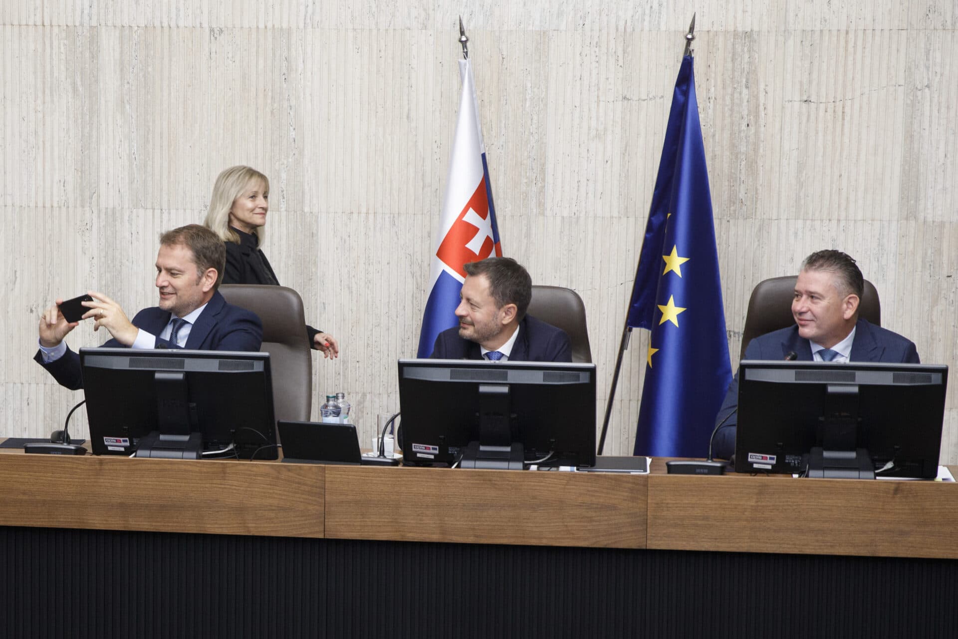 Vláda odsúhlasila navyšovanie v štátnom rozpočte na tento rok