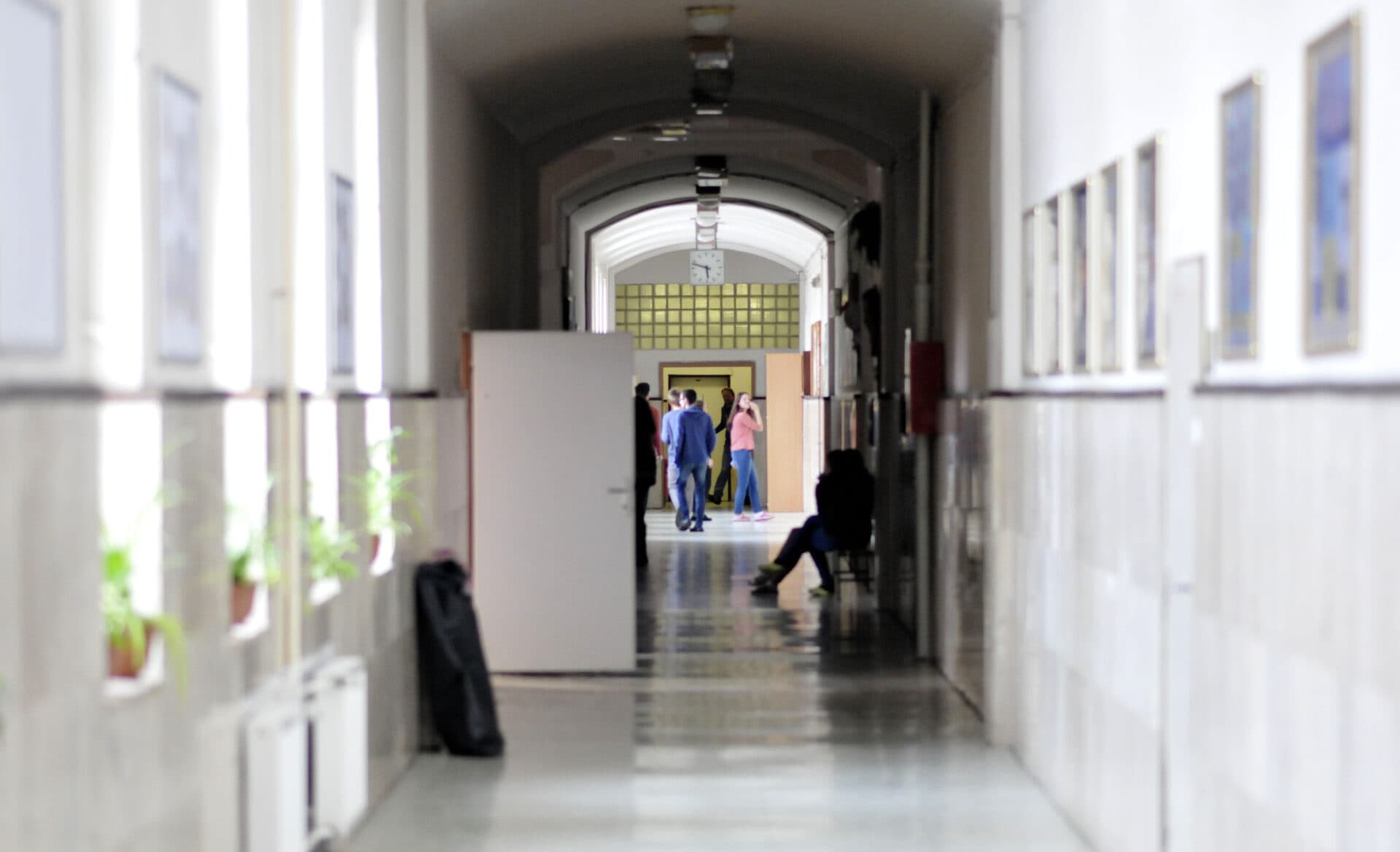 Školám by sa mali navýšiť prostriedky na uhradenie nedoplatkov