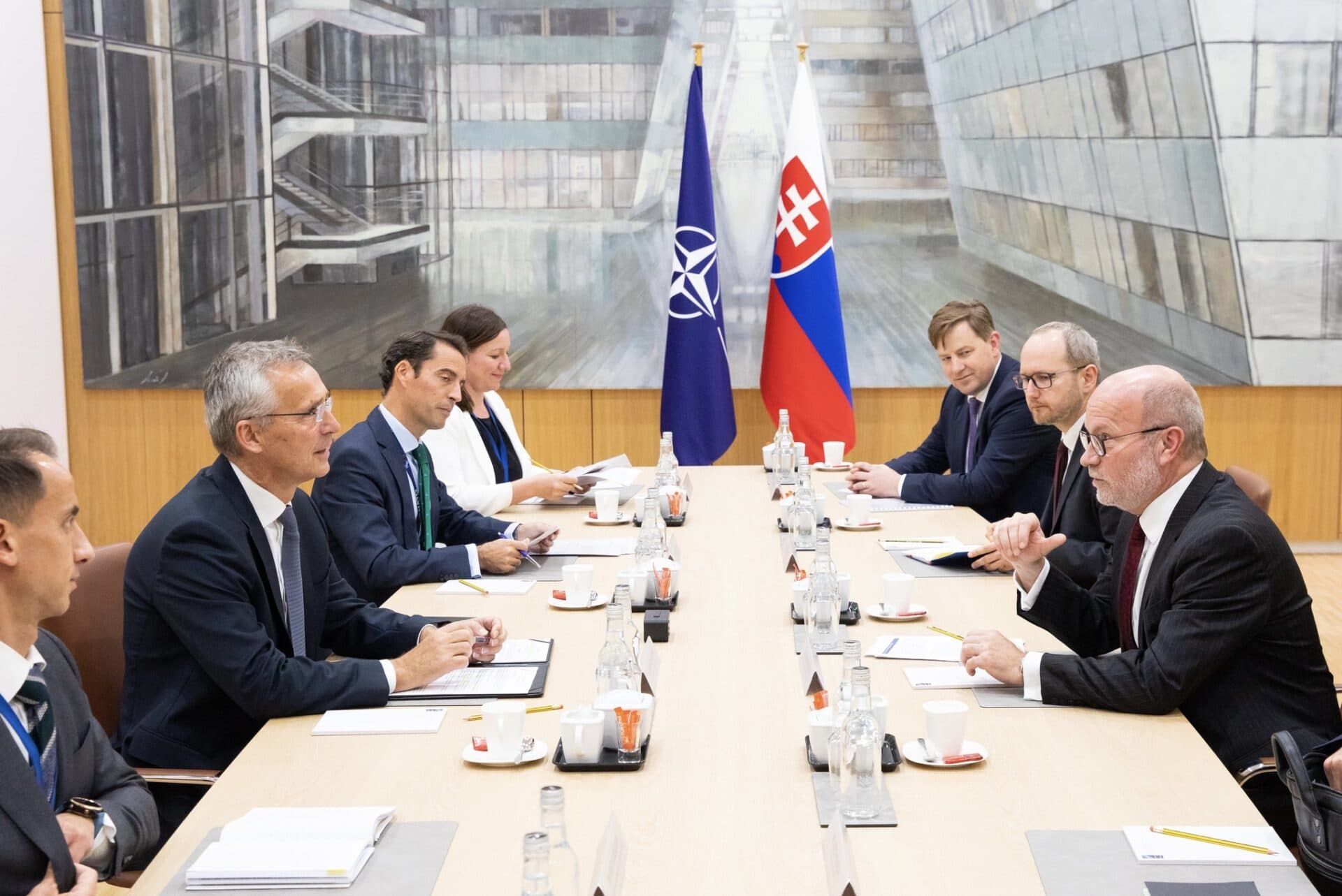 Najväčším úspechom slovenskej diplomacie je vstup do EÚ a NATO, tvrdí Káčer