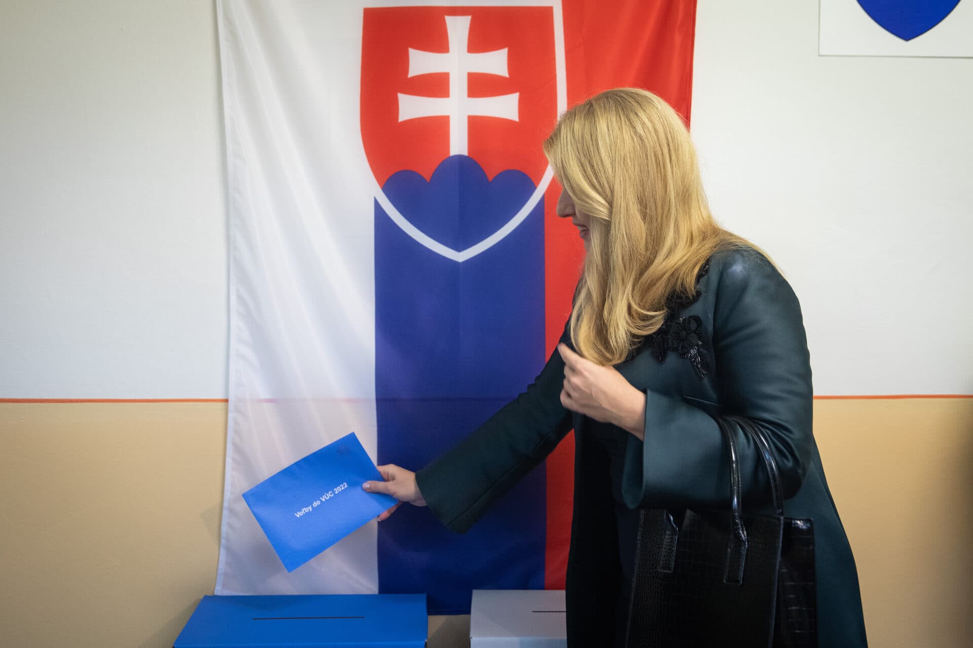 Prezidentka vyzýva ľudí, aby sa pred cestou na Dušičky zastavili vo volebnej miestnosti