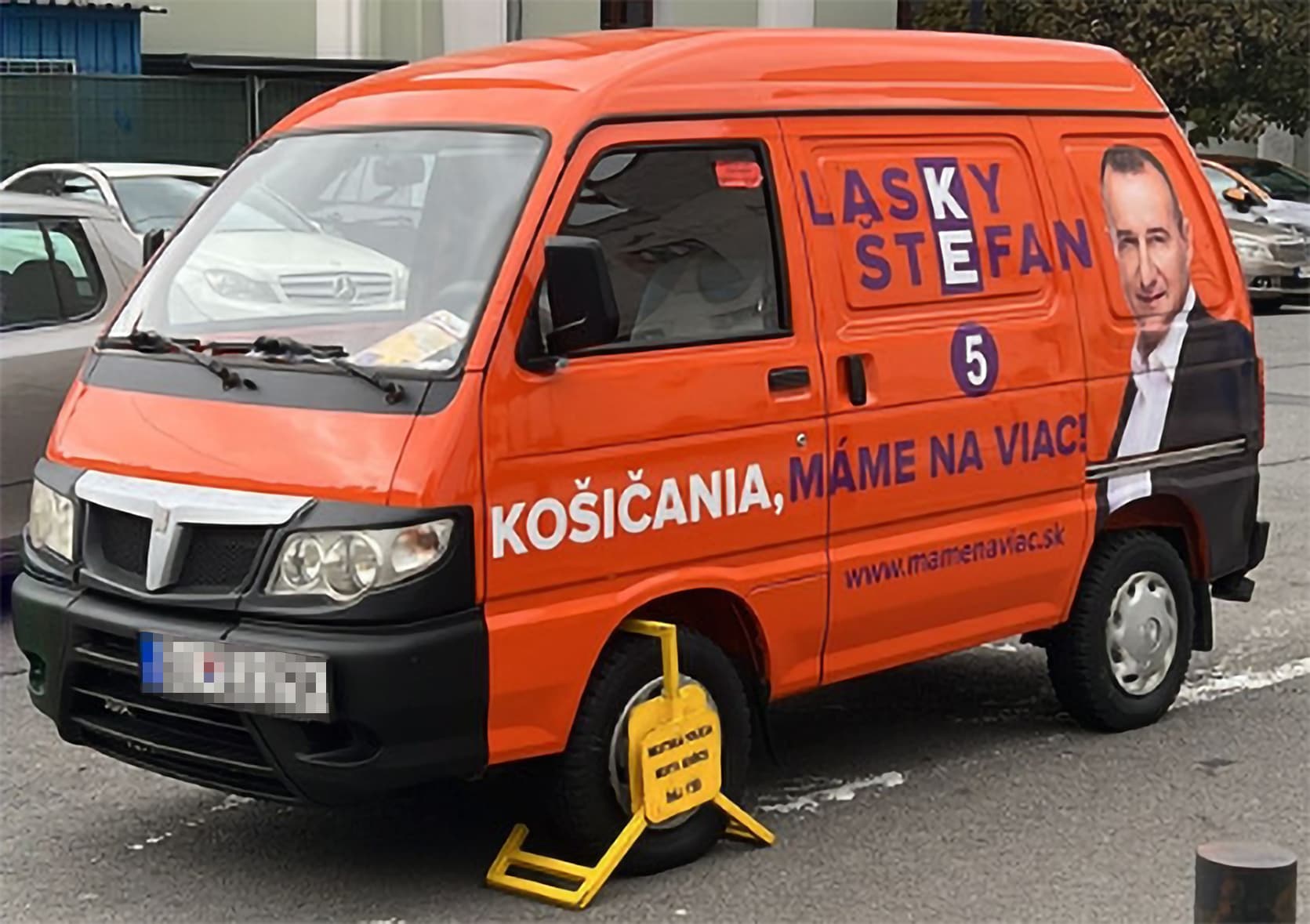 Parkovanie v Košiciach je na smiech už aj v Bratislave