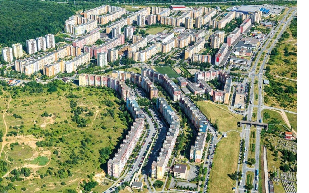 Ťahanovčania, pozor! Na sídlisku budete musieť preparkovať