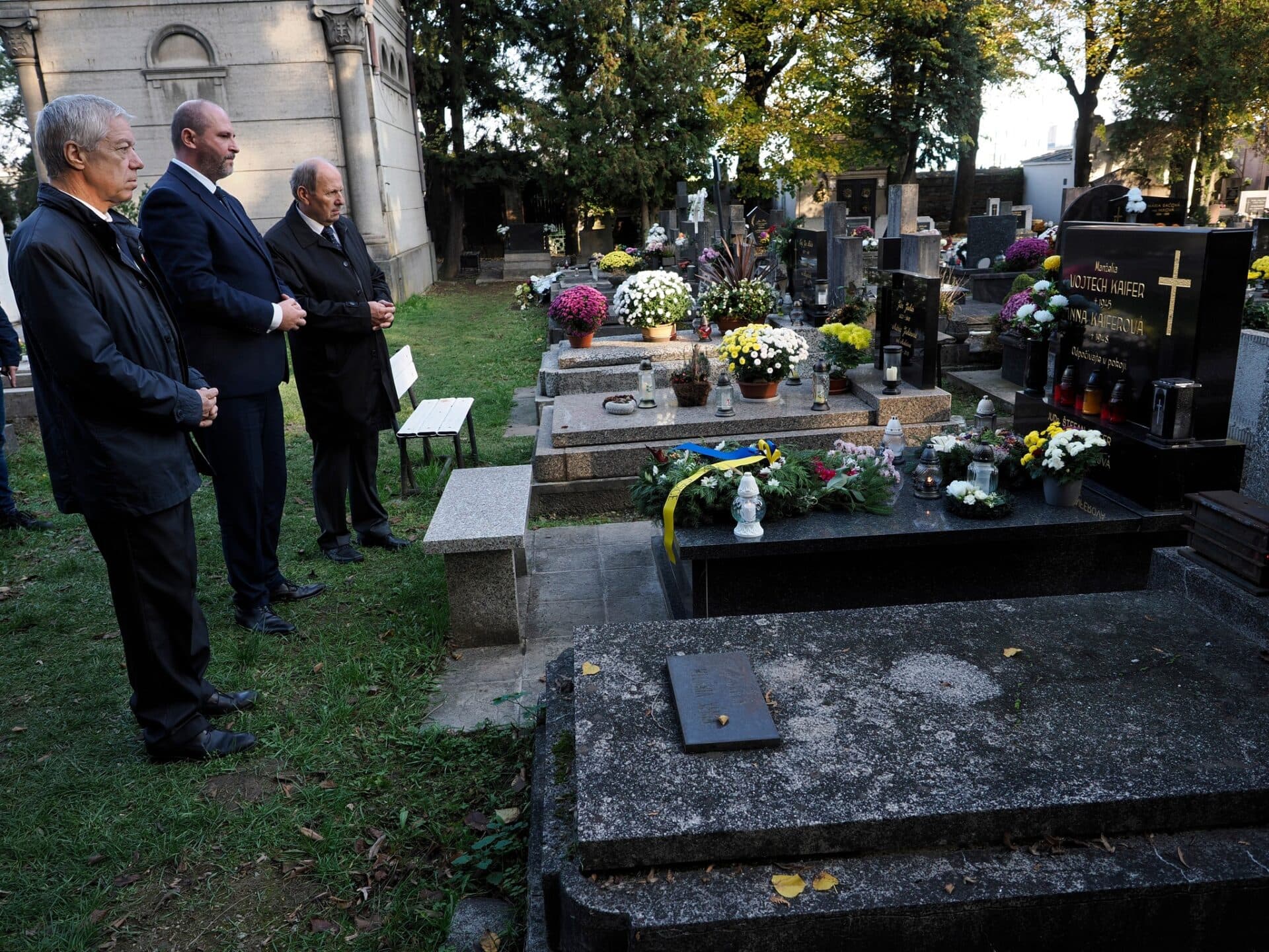 Na Verejnom cintoríne si uctili pamiatku bývalých primátorov a mešťanostov