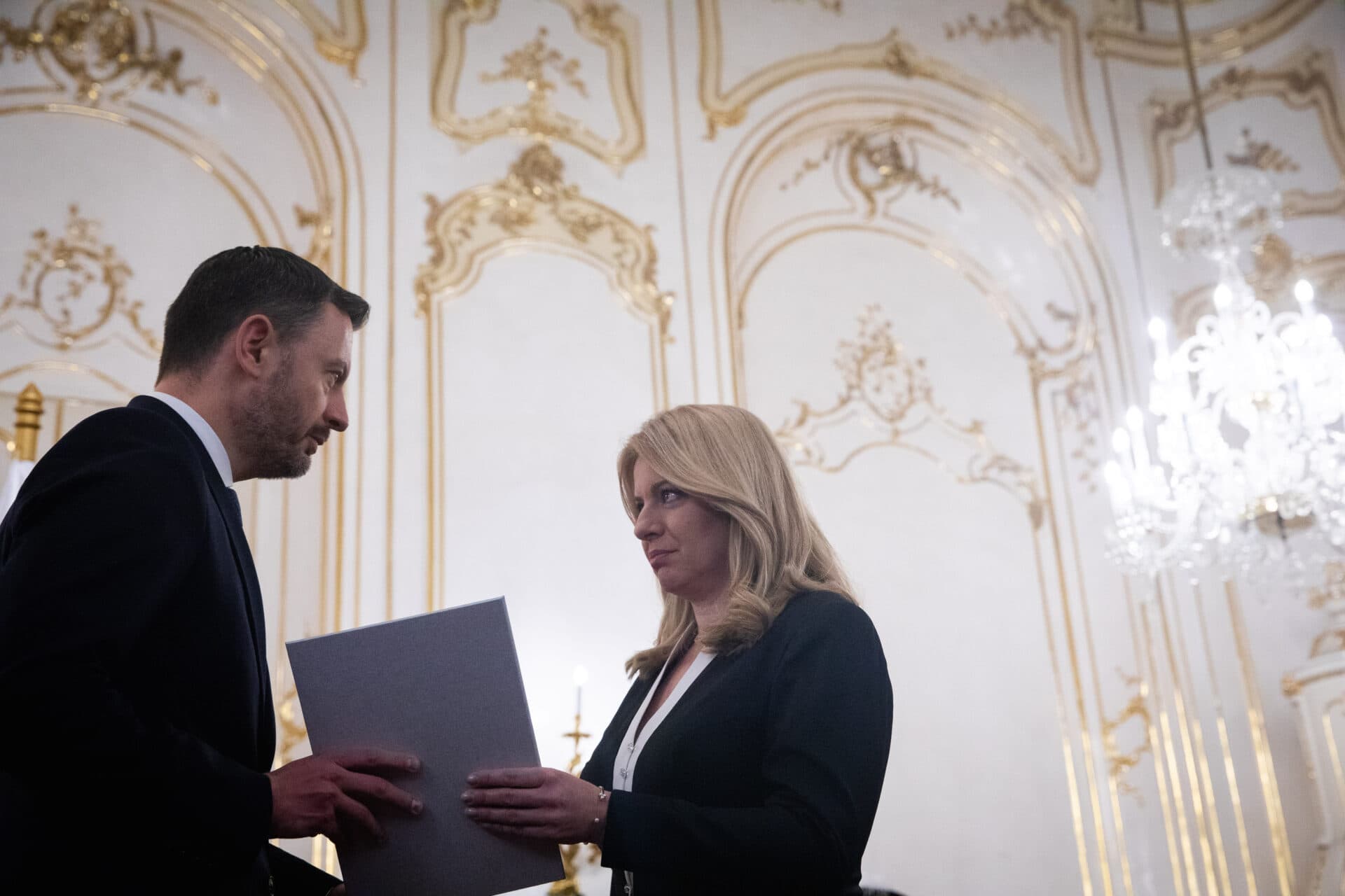 Hlava štátu odvolala vládu Eduarda Hegera