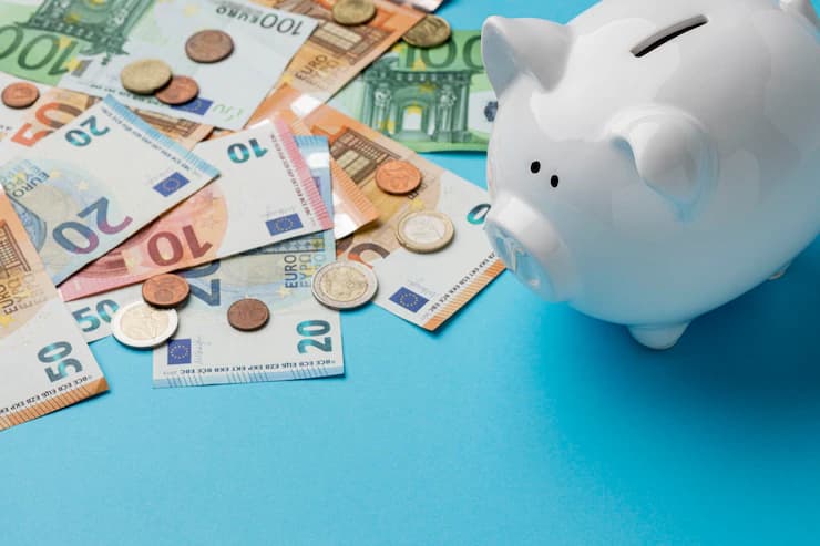 Slovensko v pasci nízkej finančnej gramotnosti, mladí riskujú a seniori šetria