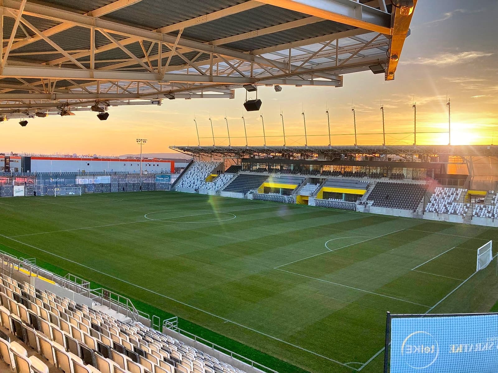 Fotografia k súvisiacemu článku Polícia posilní hliadky v Košiciach počas východniarskeho derby