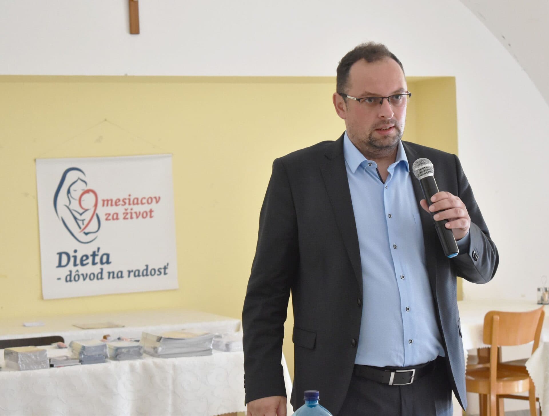 Poslanec Čepček znova predložil návrh zákona o sprísnení interrupcií