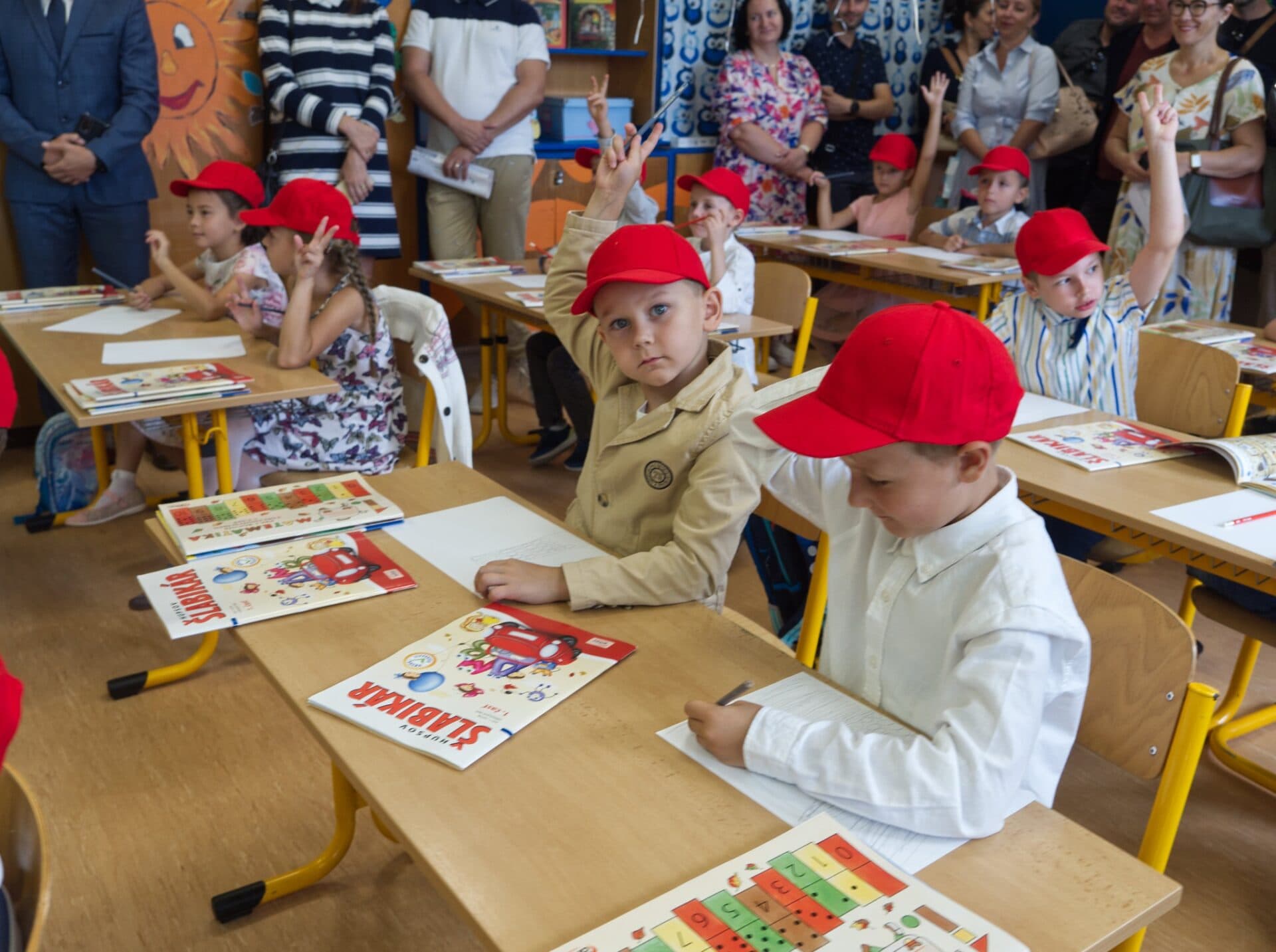 Rodičia, zbystrite pozornosť: Čaká na vás PRÍSPEVOK na nákup školských potrieb