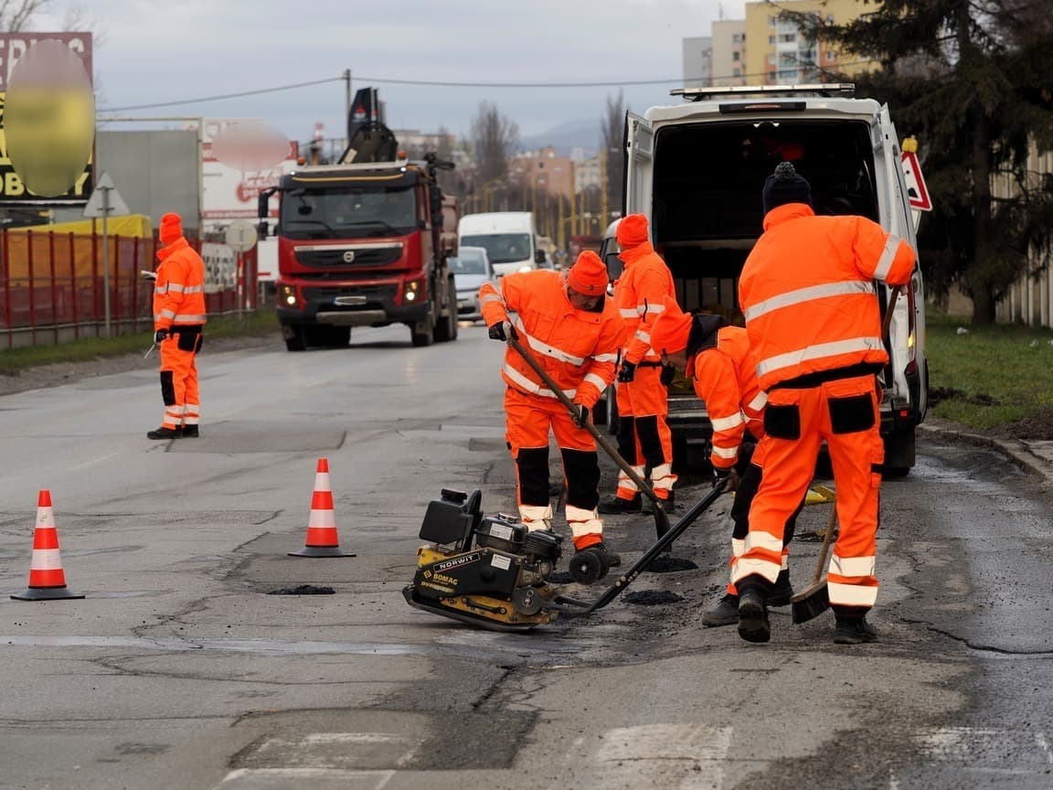 Košický kraj má na pláne opravu viac ako štyridsiatich cestných úsekov