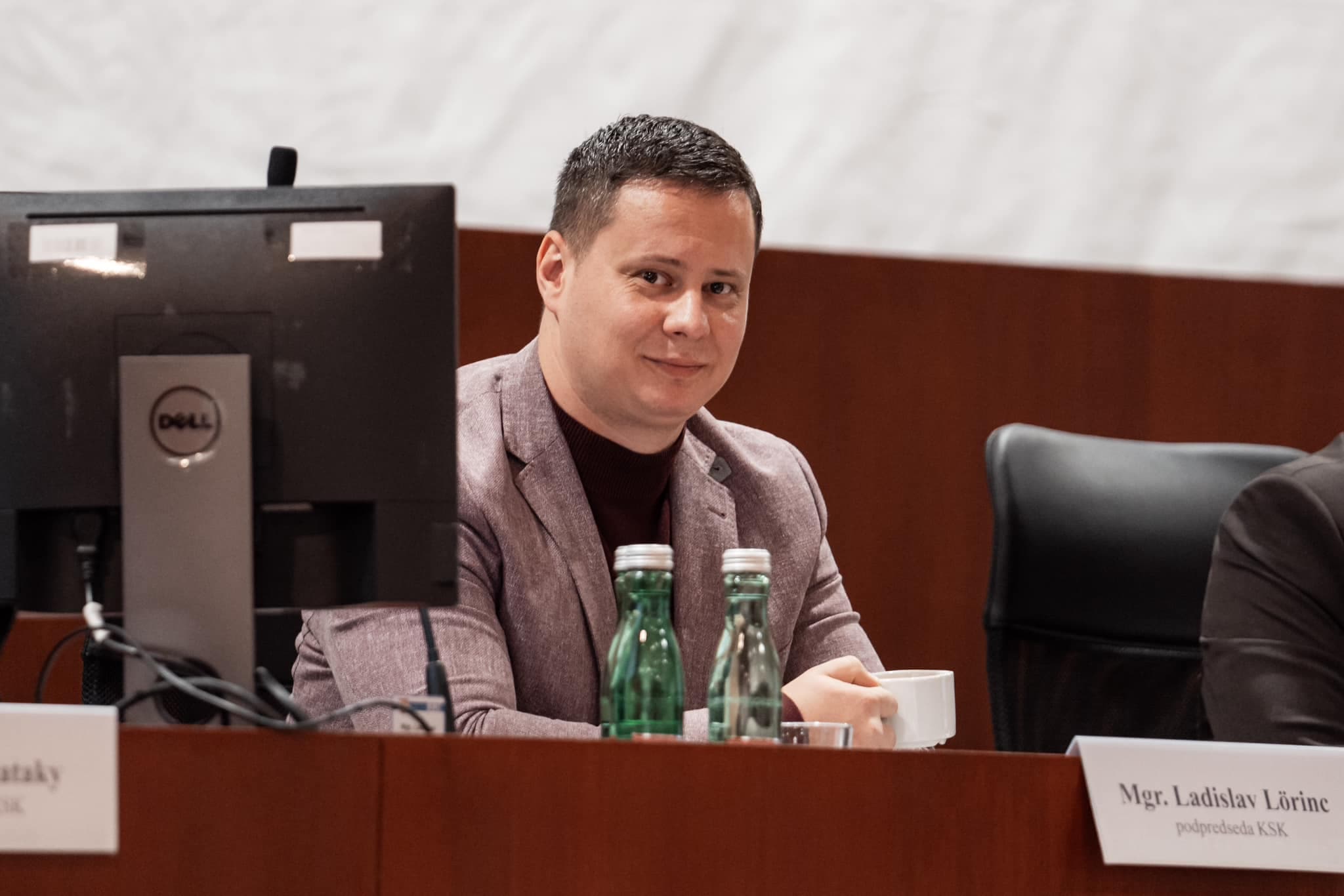 Dvojaký meter Ladislava Lörinca, politika ticha a ignorácie (KOMENTÁR)