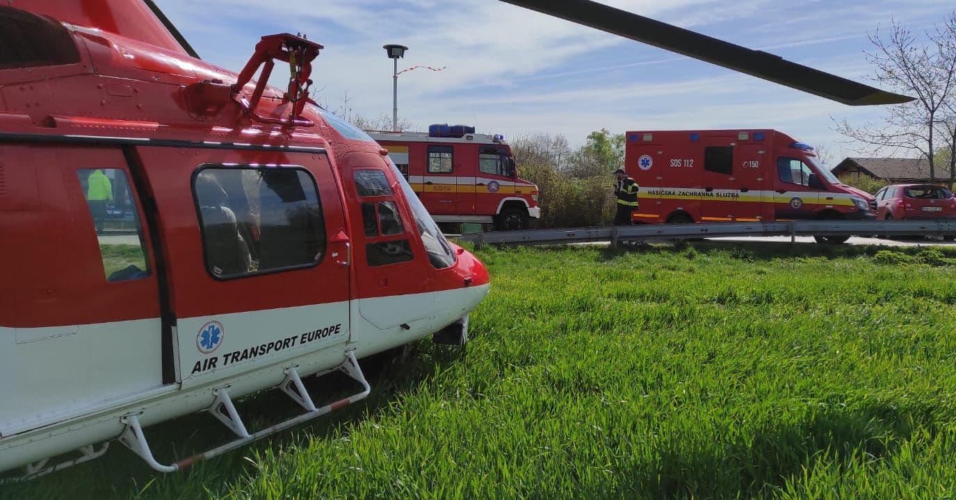 Tragická nehoda v Spišských Vlachoch! Auto zrazilo ženu a dieťa, obaja neprežili