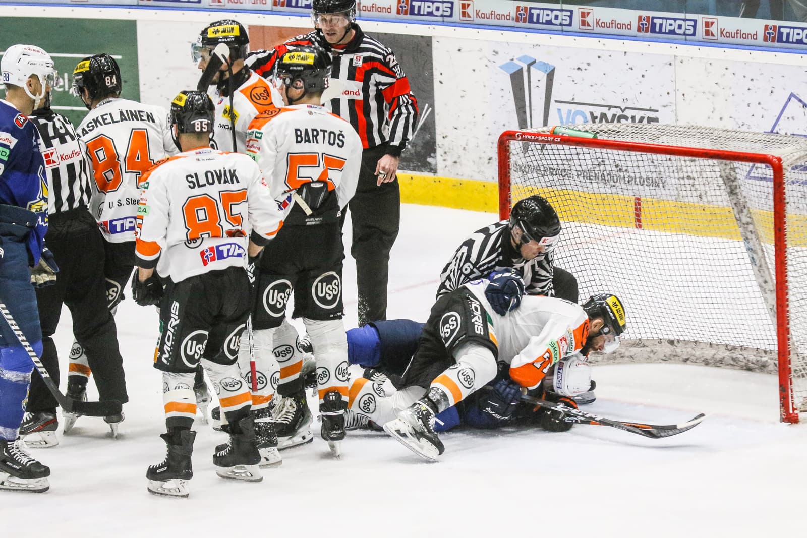Fotografia k súvisiacemu článku Oceliari nevkročili do play-off správnou nohou. Prvý bod v sérii nezískali (FOTO)