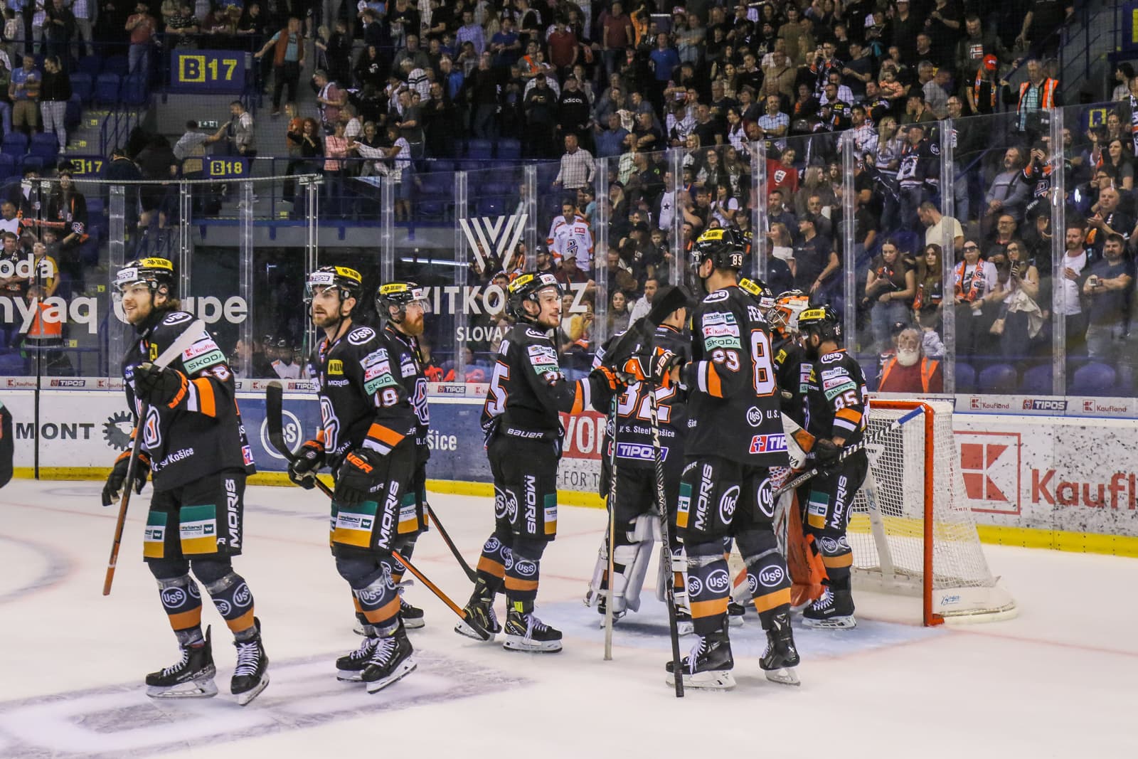Fotografia k súvisiacemu článku Súboj titanov! HC Košice vyzve Slovan Bratislava vo vypredanej Steel Aréne