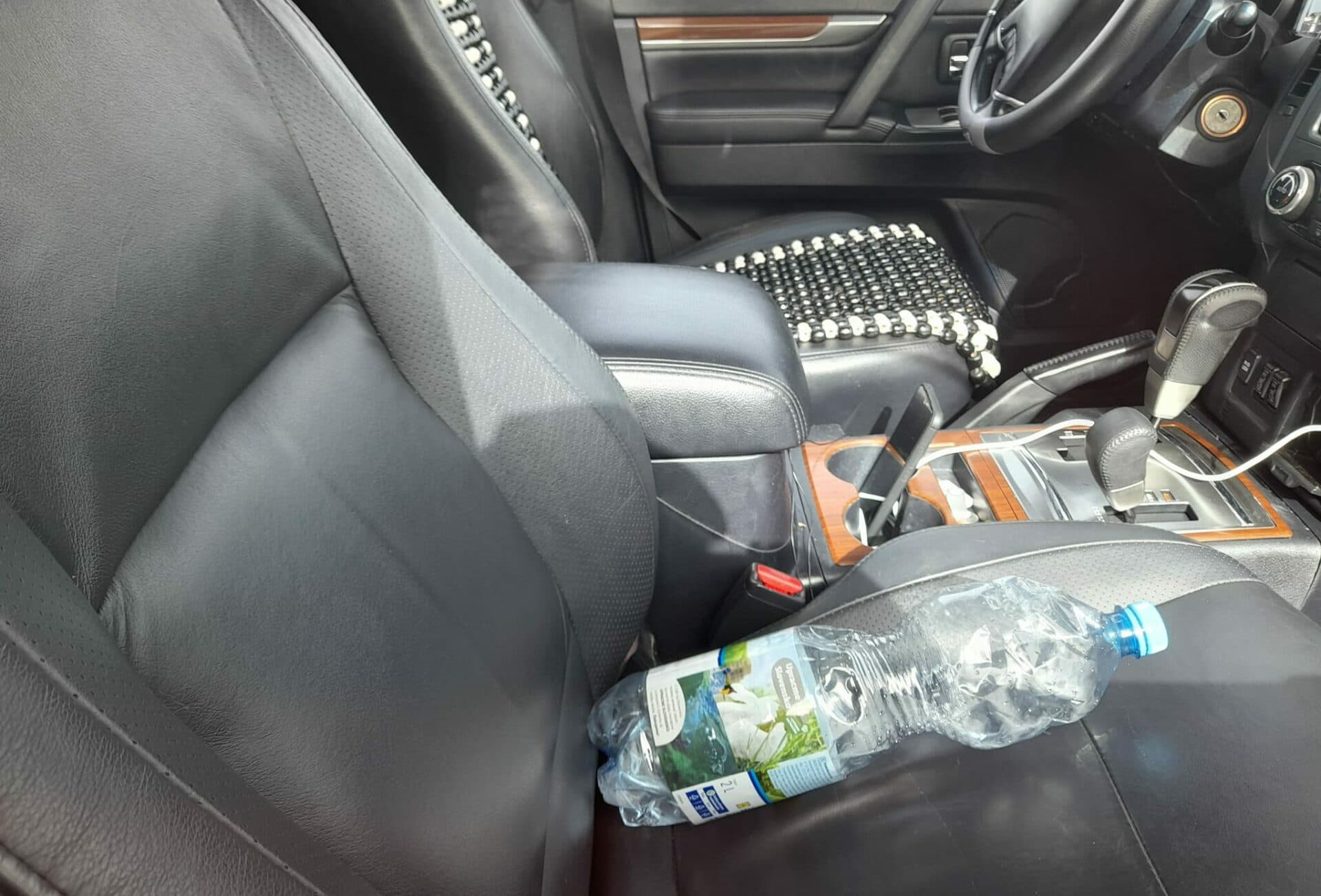 Polícia varuje: Vaše auto nie je výklad (Foto)