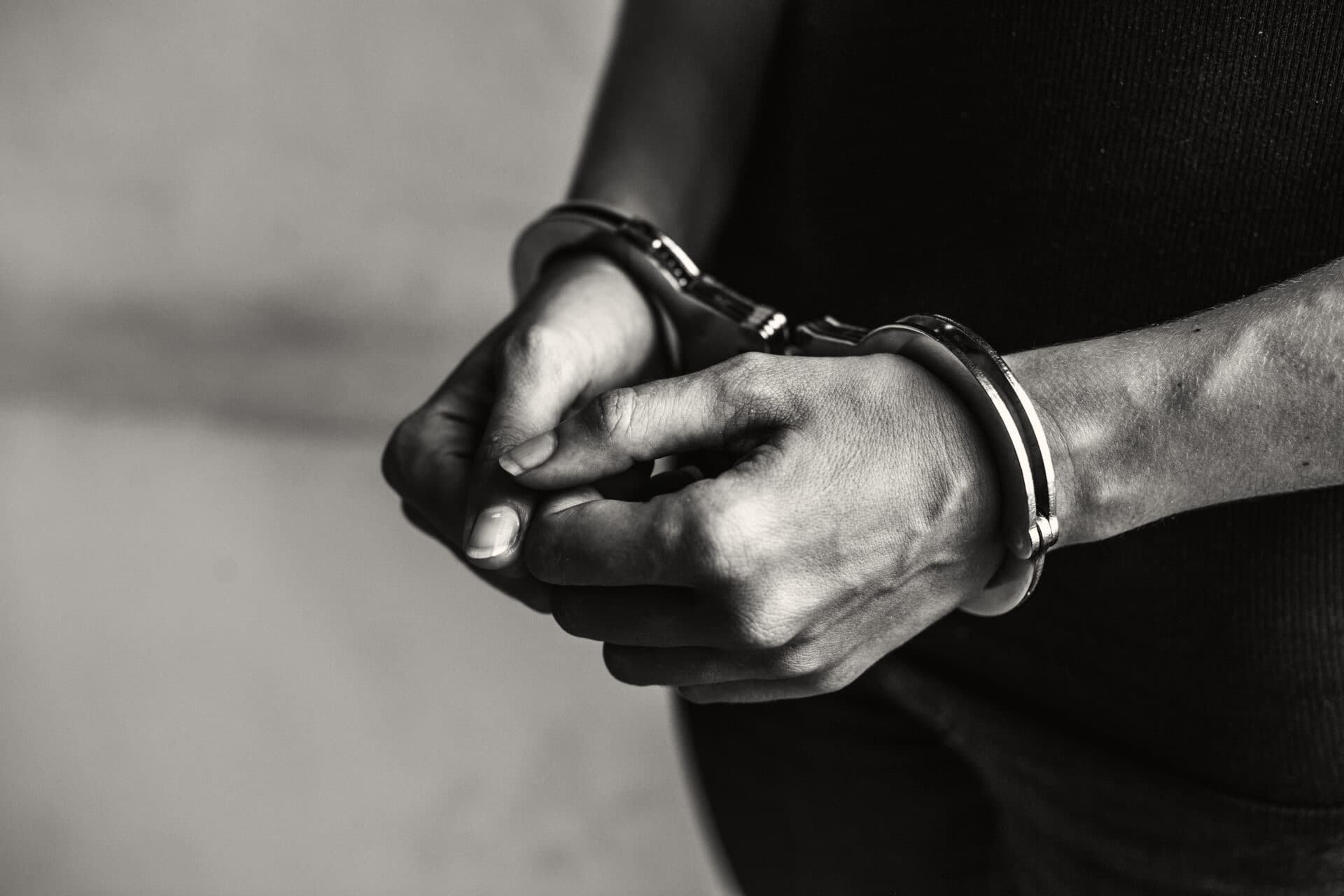 ÚIS: Dvaja policajti udeľovali pokuty aj počas svojho voľna, už čelia obvineniu