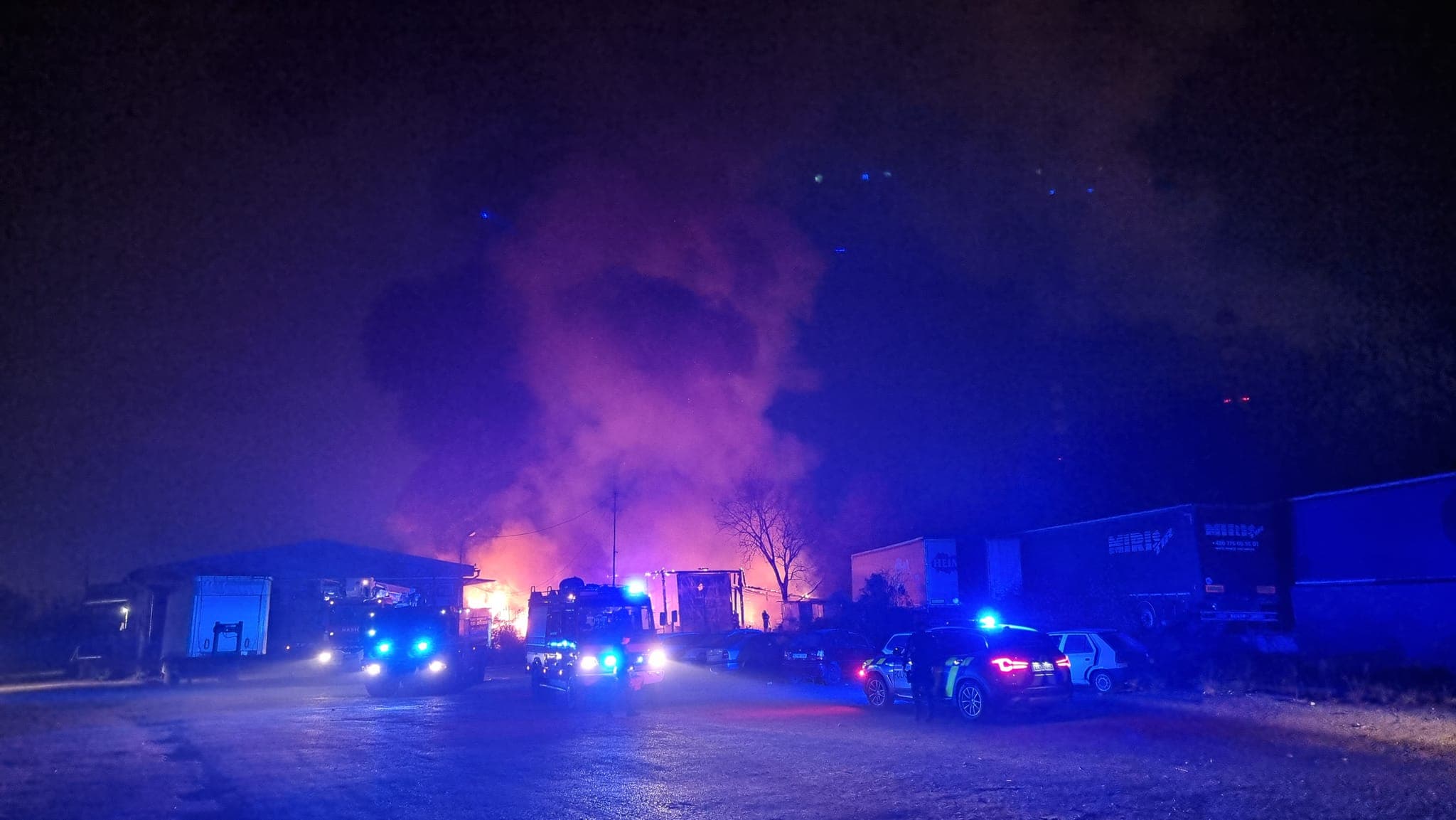 V Košiciach vypukol mohutný požiar, škody dosahujú 30-tisíc eur (FOTO+VIDEO)