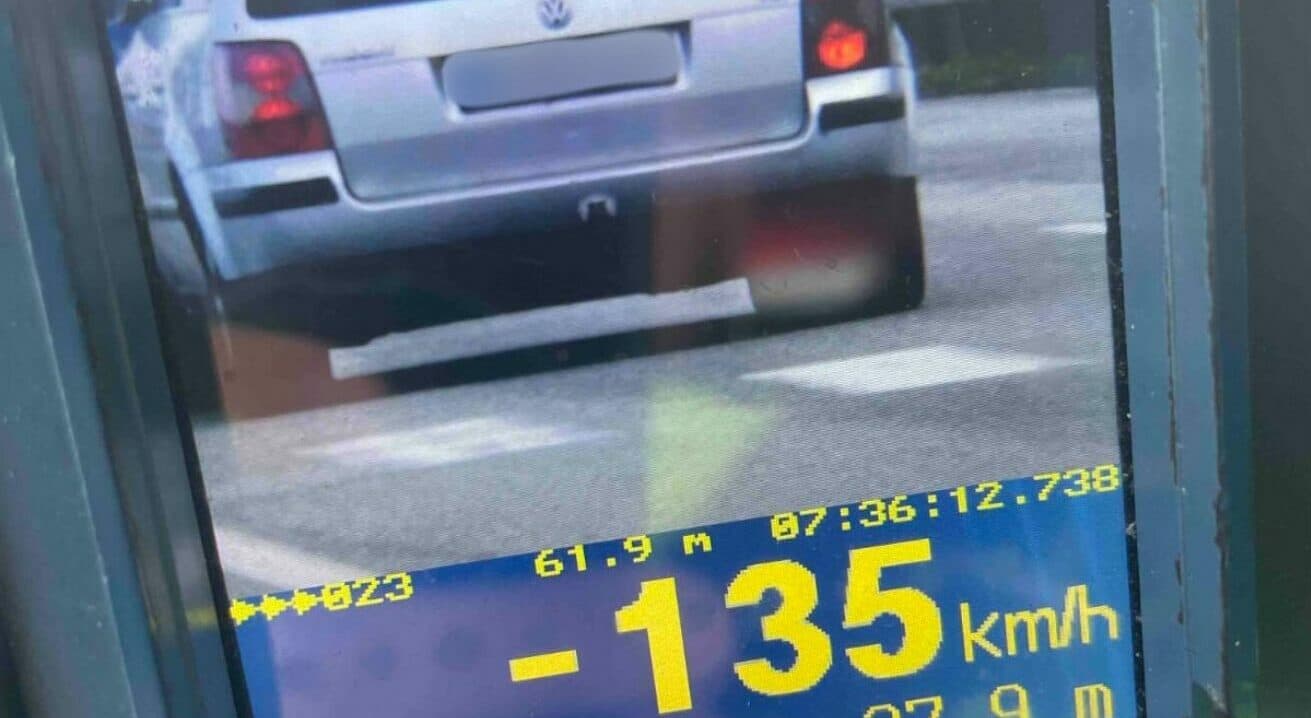 V Poľove jazdil 135 km/h namiesto 60! Zaplatil pokutu 800 eur