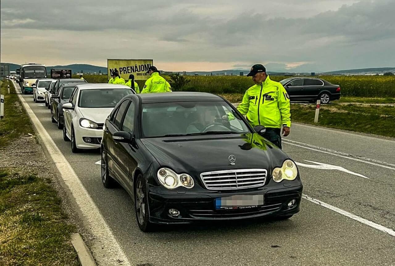Polícia počas rannej akcie v Košickom kraji pristihla 10 vodičov pod vplyvom (FOTO)