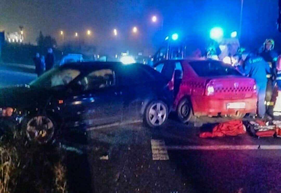 Na Sečovskej ceste sa zrazili tri autá, zranilo sa viacero osôb (FOTO)