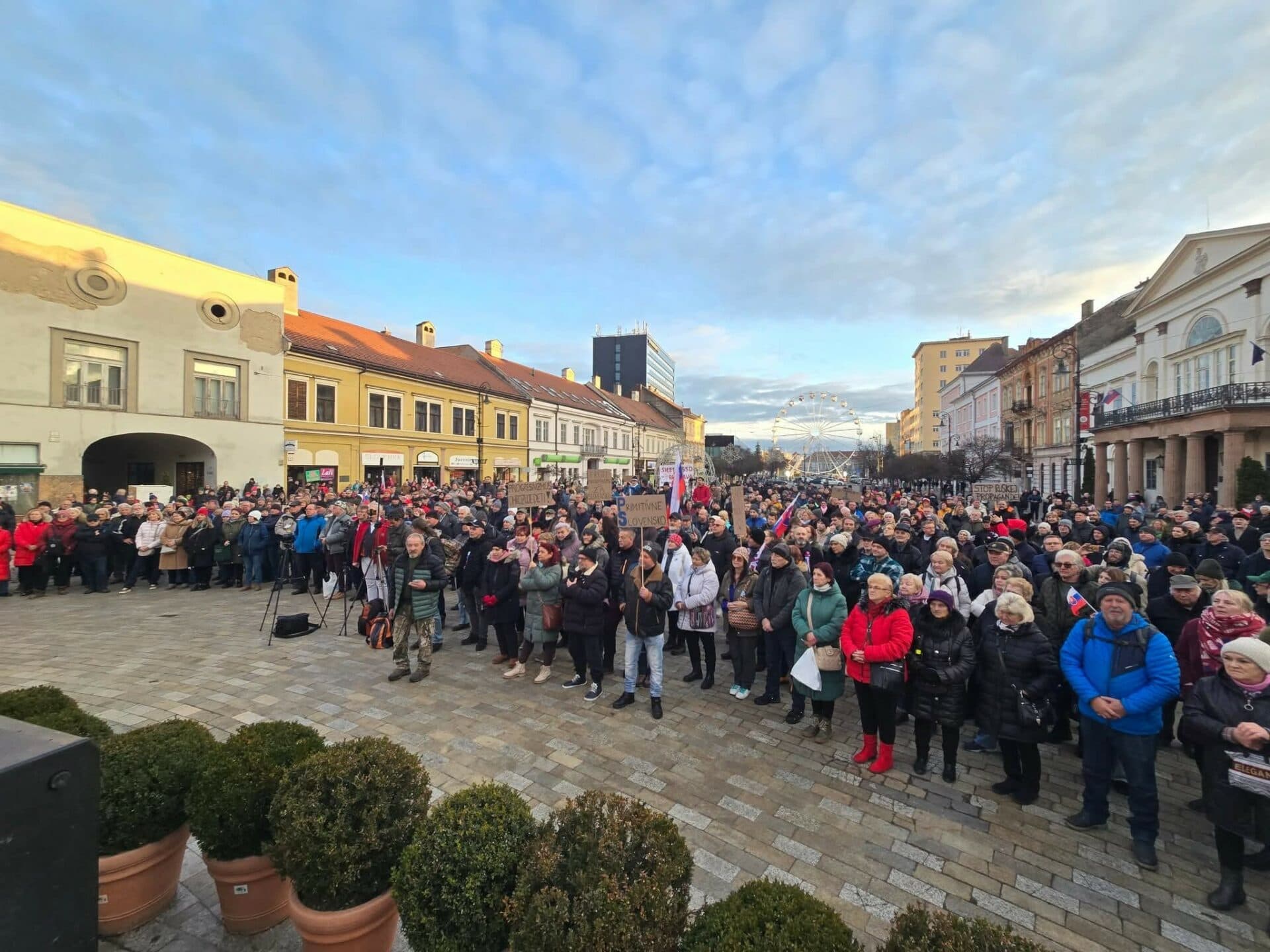 Na sobotňajší protest proti progresivizmu prišlo podľa organizátorov asi 3500 ľudí