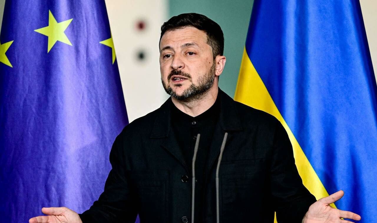 Ukrajinský parlament čelí funkčnej kríze, prezident hrozí poslancom frontom