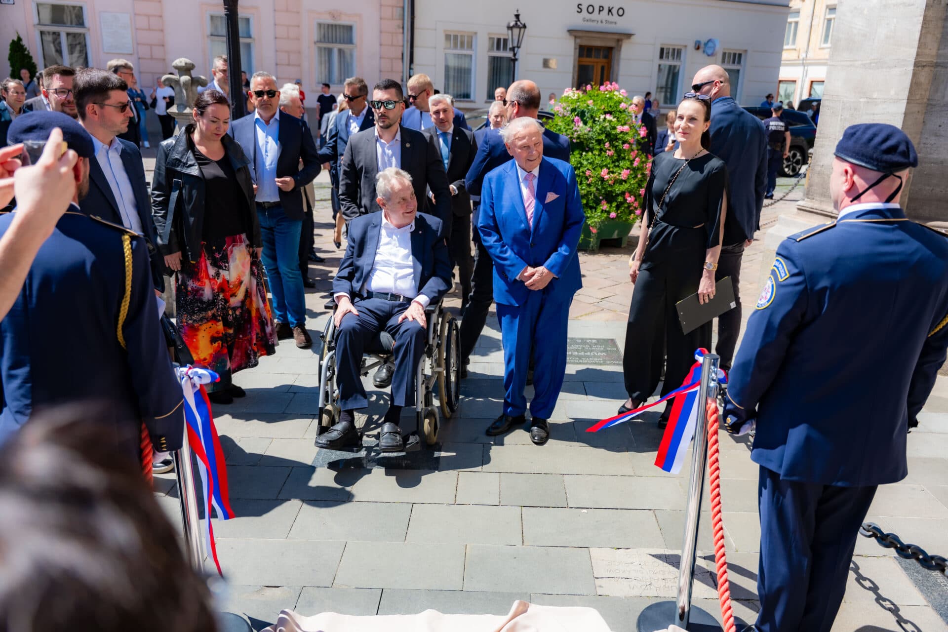 Fotografia k súvisiacemu článku Český exprezident M. Zeman navštívil Košice, sprevádzal ho R. Schuster (FOTO)