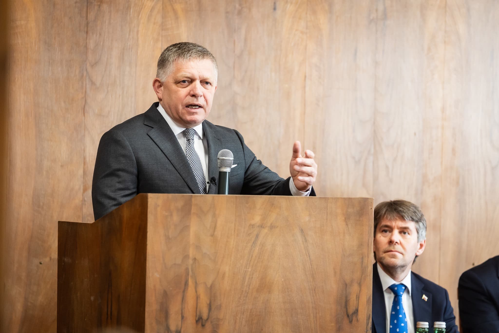 Fotografia k článku Podľa premiéra Fica Slovensko veterné parky nepotrebuje, kľúčová je jadrová energia