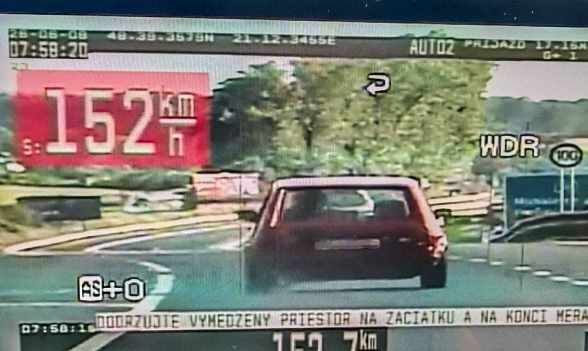 Fotografia k článku Ranná razia v Košiciach a okolí. Cestný pirát letel rýchlosťou 152 km/h v šesťdesiatke, ďalší nafúkali