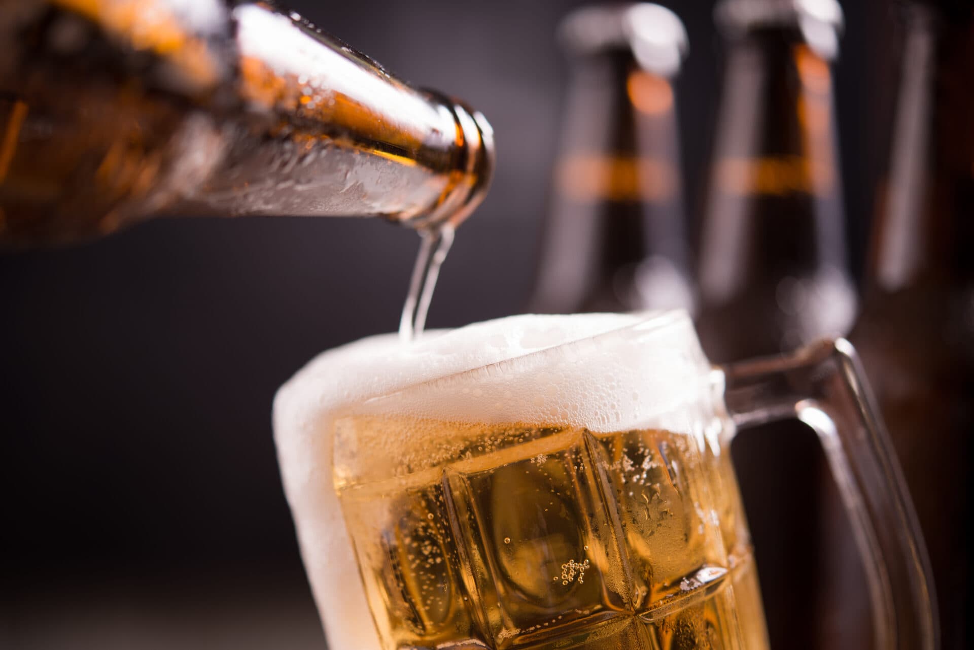 Slováci, POZOR: Rovnaká daň ako na pivo sa má zaviesť aj na ďalší alkoholický nápoj